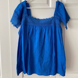 blue blouse w/ lace like detail around the neck and sleeves, Eyeshadow, 2X